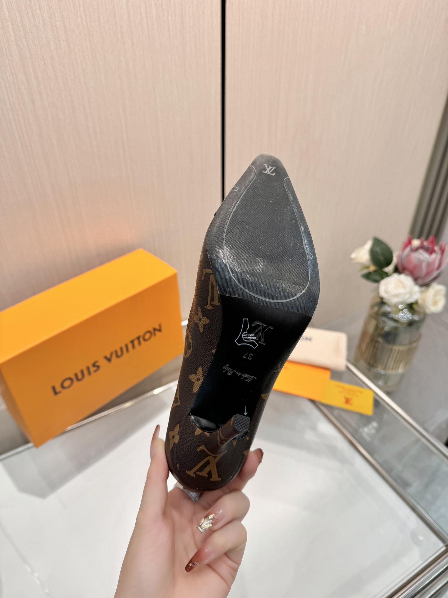 Women's high heels